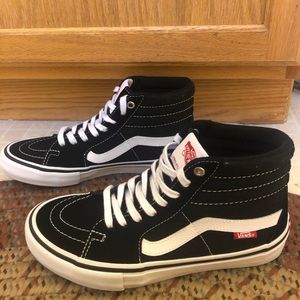 SK8-HI Pros Mens 6.5/ Womans 8.0